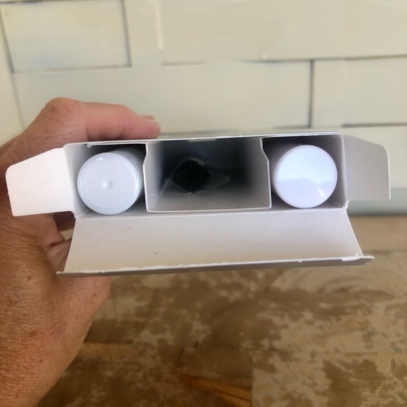 Wonderskin Lip Color Kit with Applicator (Shade Divine) - Picture 3 of 7